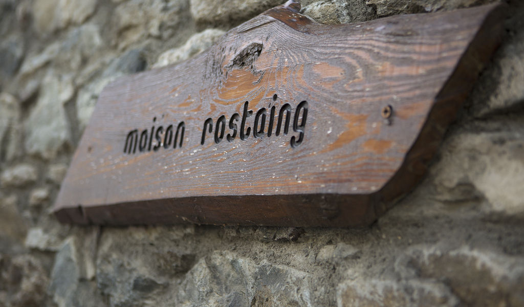 Maison Rostaing sign